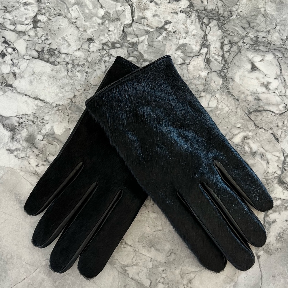 Black Banana Republic gloves faux calf hair size M